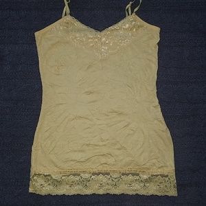Lace edged crinkle cami